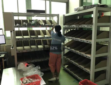 沃港電子標簽分揀墻，提高200%訂單分揀效率